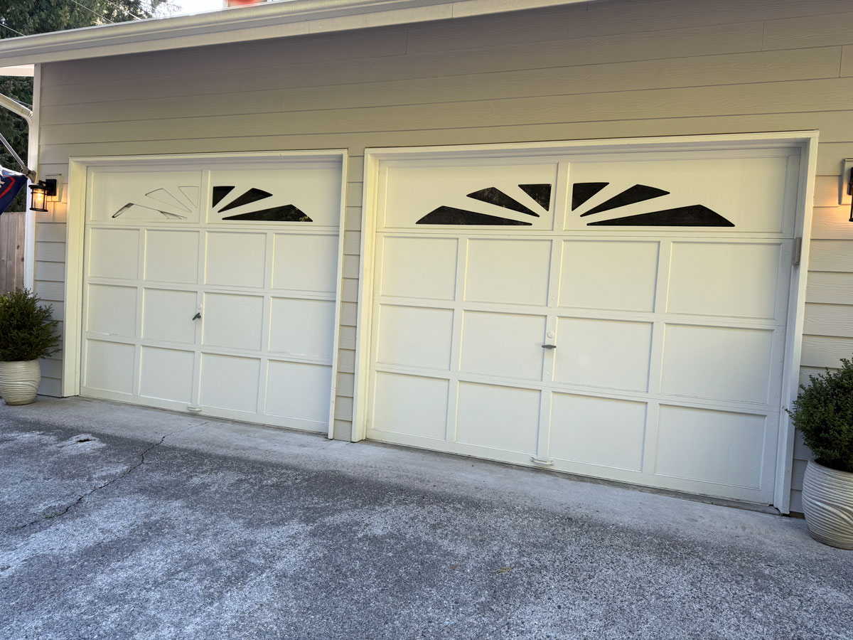 Residential Projects lsd before clopay 2 9 x 7 gd2lp gallery doors with glass lake tapps wa 2