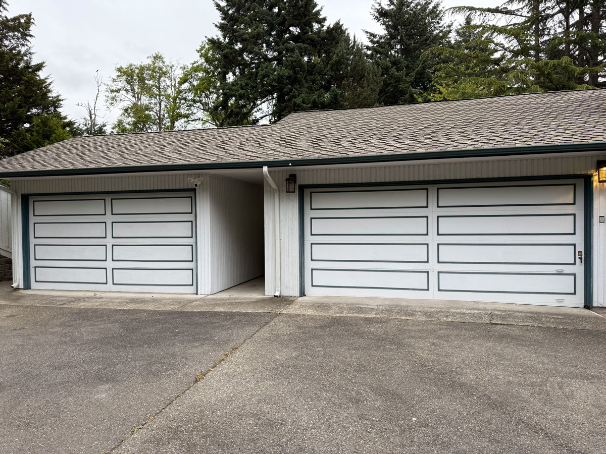 Residential Projects lsd before wayne dalton model 9605 with glass 16 x 7 and 14 x 7 puyallup wa
